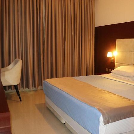 Golden Airport Hotel Djibouti City Exteriör bild