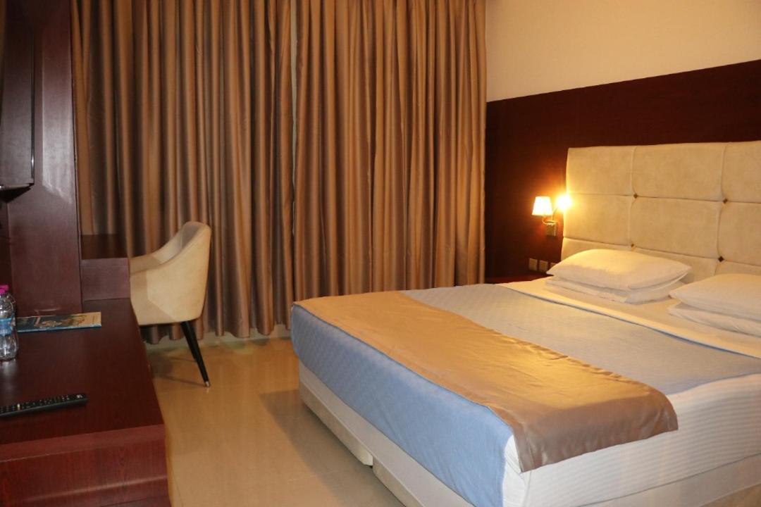 Golden Airport Hotel Djibouti City Exteriör bild